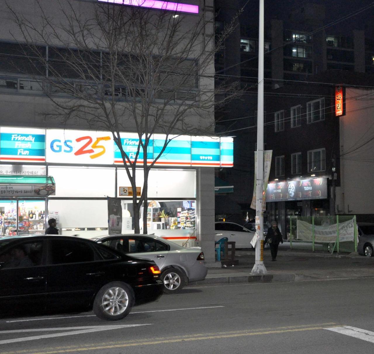 Gwangju Songjeong Station Guesthouse Gwangju Metropolitan City Eksteriør billede